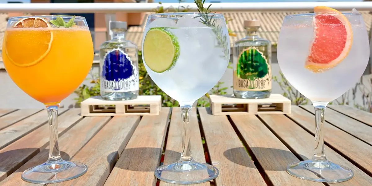 Sugerencia de presentaci&oacute;n de estos tres c&oacute;cteles para fiestas 