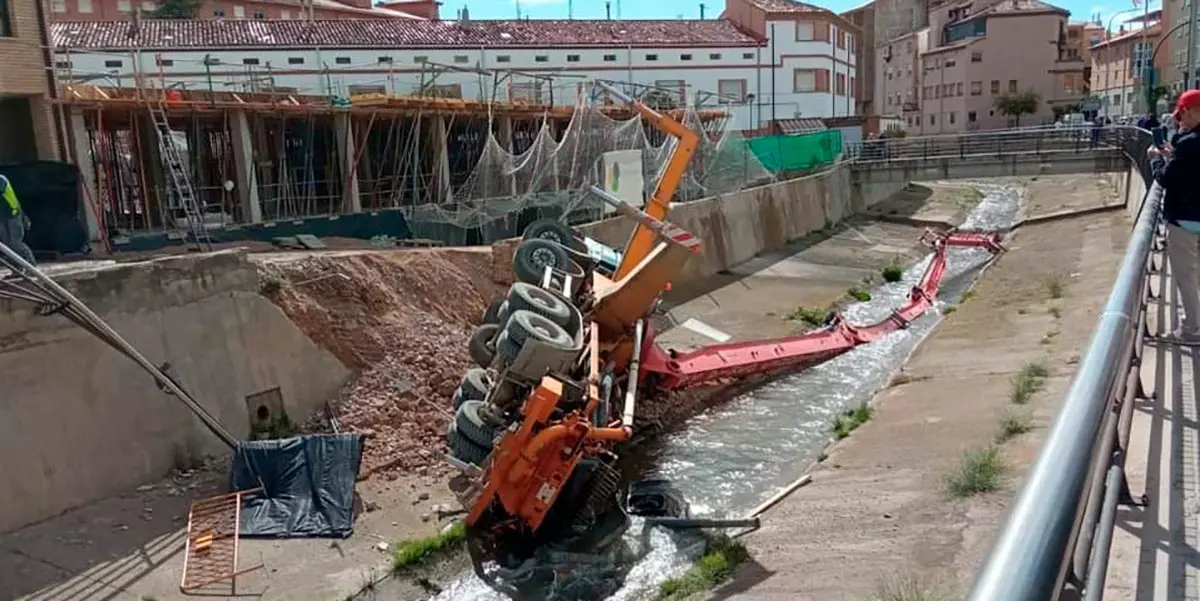 Tarazona suceso cami&oacute;n r&iacute;o Queiles 3