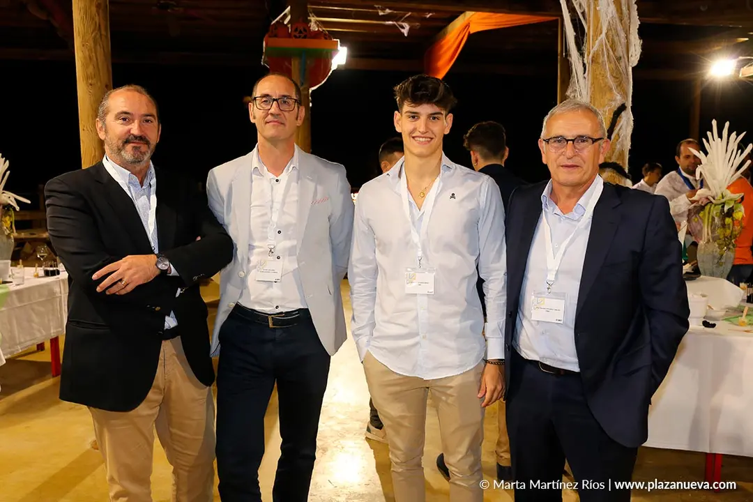 Santiago Tolmos (Mutua Navarra), &Aacute;lvaro Os&eacute;s (Cl&iacute;nica Arc&aacute;ngel San Miguel), Guillermo Ust&aacute;rroz (USMIT) y Juan Antonio Ust&aacute;rroz (USMIT)