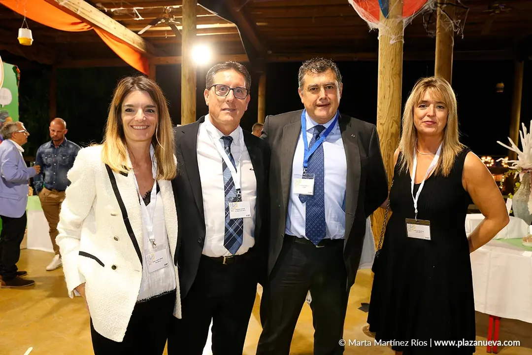 Nerea Juaristi (ARPA A&C), Javier Mart&oacute;n (Pavimentos de Tudela), F&eacute;lix Guindulain (JOFEMAR) y Sonia Olorez (ARPA A&C)