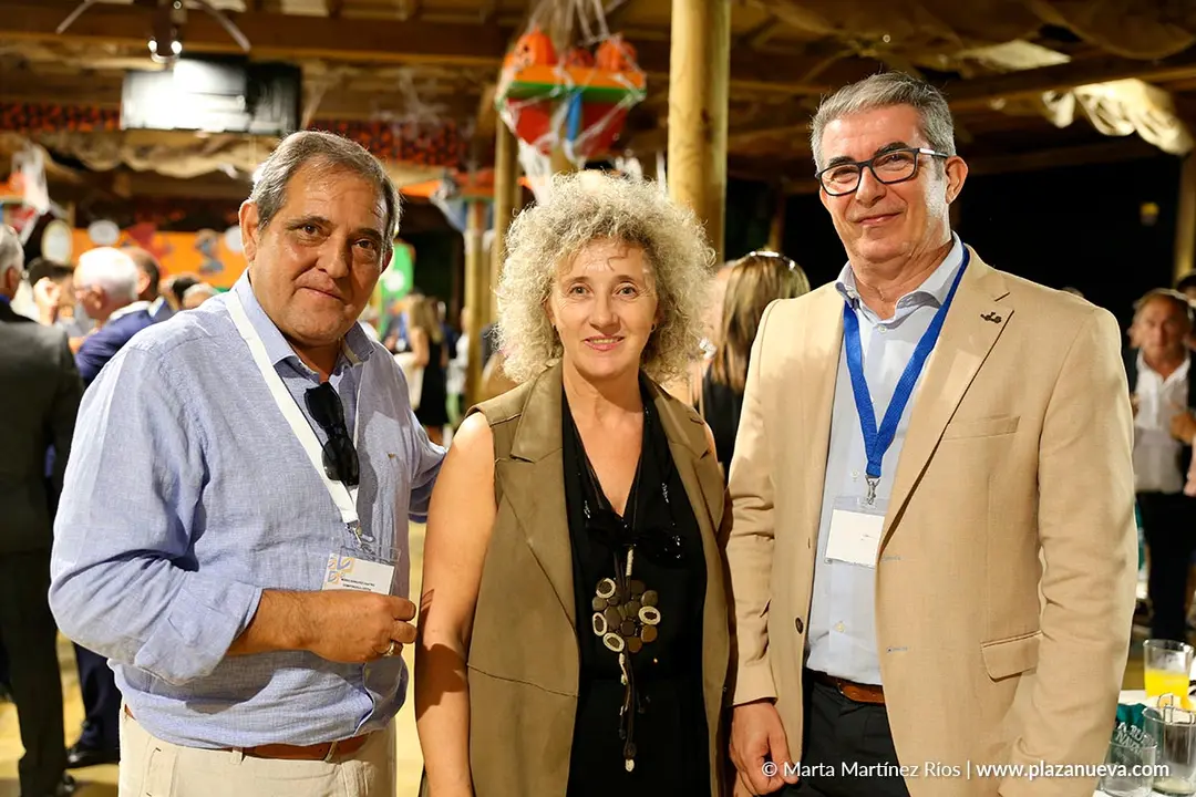 Mario S&aacute;nchez (Componosollertia), Conchi Romero (Sendaviva), Ra&uacute;l Casanova (Director Comercial Hotel Villa Castej&oacute;n)
