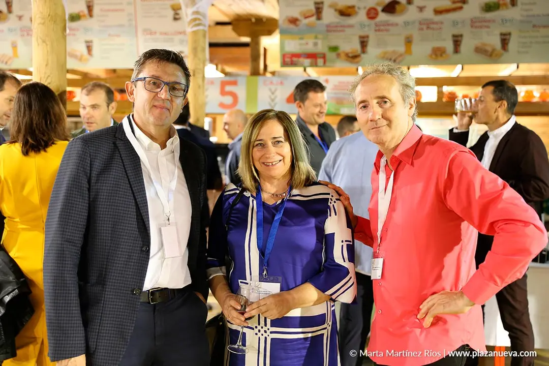 Manuel Romeo (Caja Laboral), Teresa Arriazu (Lecumberri Suberviola) y Jes&uacute;s Lecumberri (Lecumberri Suberviola)