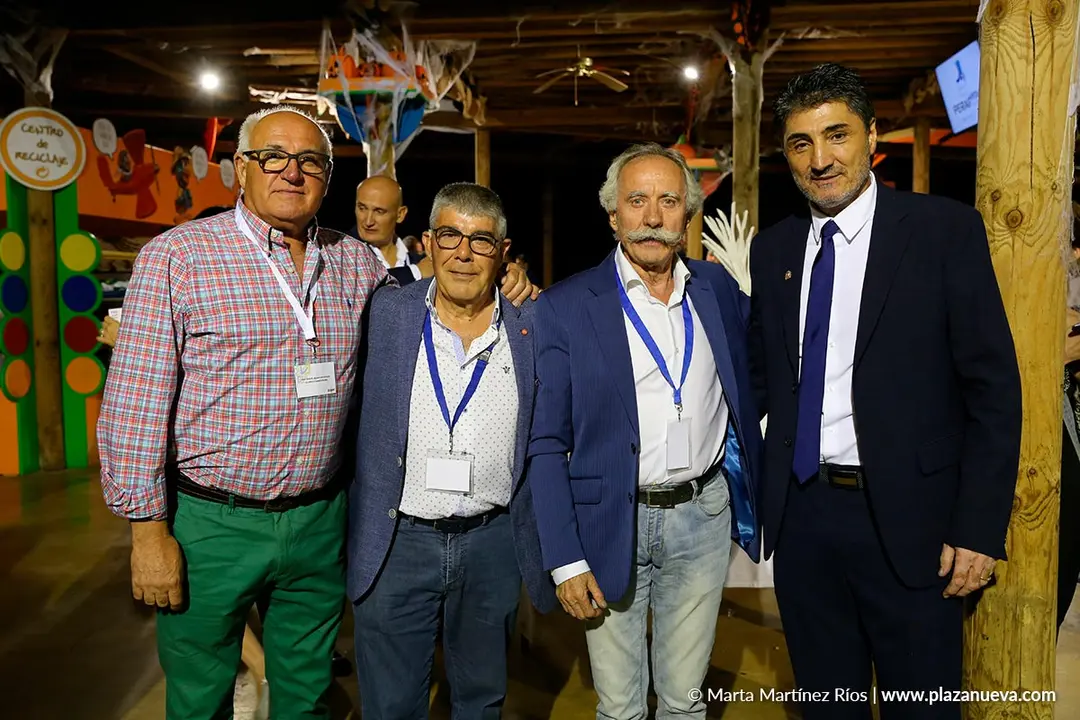 Jos&eacute; Manuel Sebasti&aacute;n (Talleres Cohimer Ribera), Lucio Casaj&uacute;s (Talleres Cohimer Ribera), Pedro Alonso (Talleres Cohimer Ribera) y Domingo S&aacute;nchez (Presidente AER)