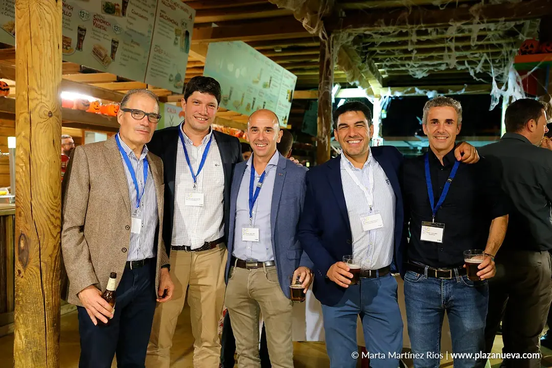Javier Garc&iacute;a (DHG), Guillermo Garc&iacute;a (JATA), Gerardo Lamana (Arca de No&eacute;), Roberto Hern&aacute;ndez (Distribuciones Topero) y Ricardo Lamana (SolarTRES60)