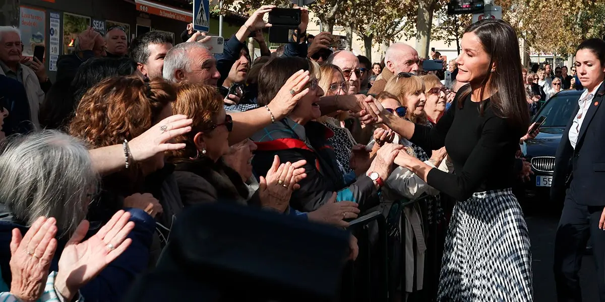 Tudela Visita Reina Letizia Opera Prima 2022 Saludo al p&uacute;blico 1 11