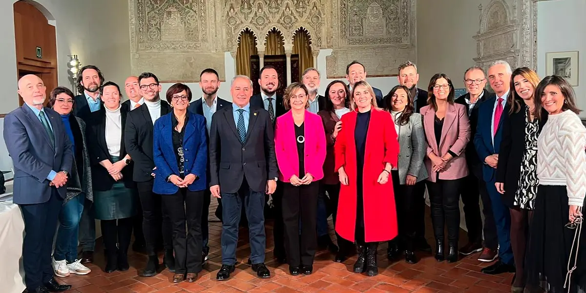 La recepci&oacute;n cont&oacute; con la presencia de los alcaldes y concejales de las ciudades pertenecientes a la asociaci&oacute;n