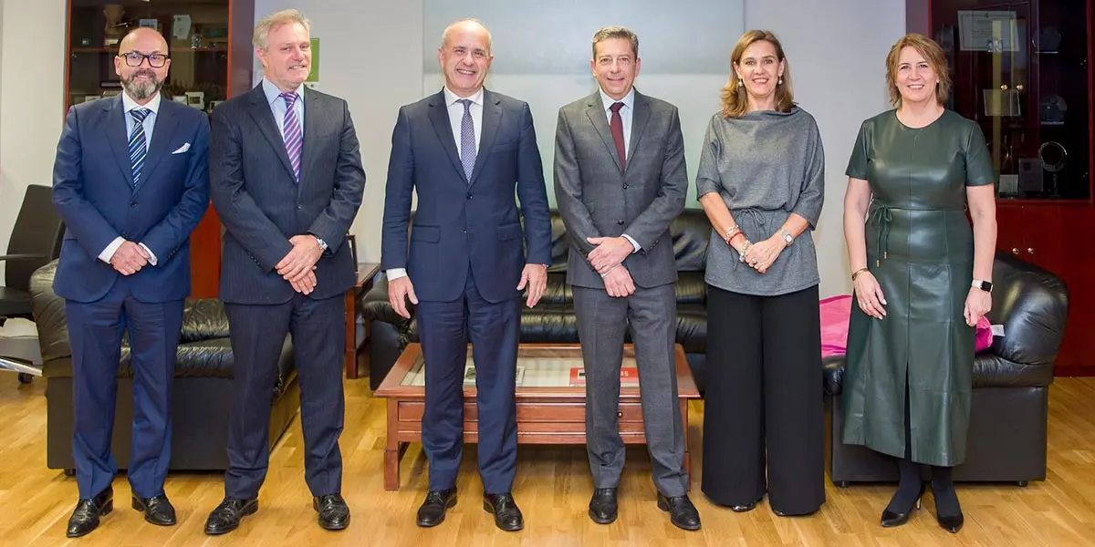 UNED Tudela firma Trinity London