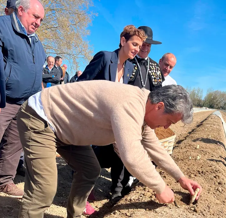 Carles Abell&aacute;n, recogiendo el primer Esp&aacute;rrago de Navarra
