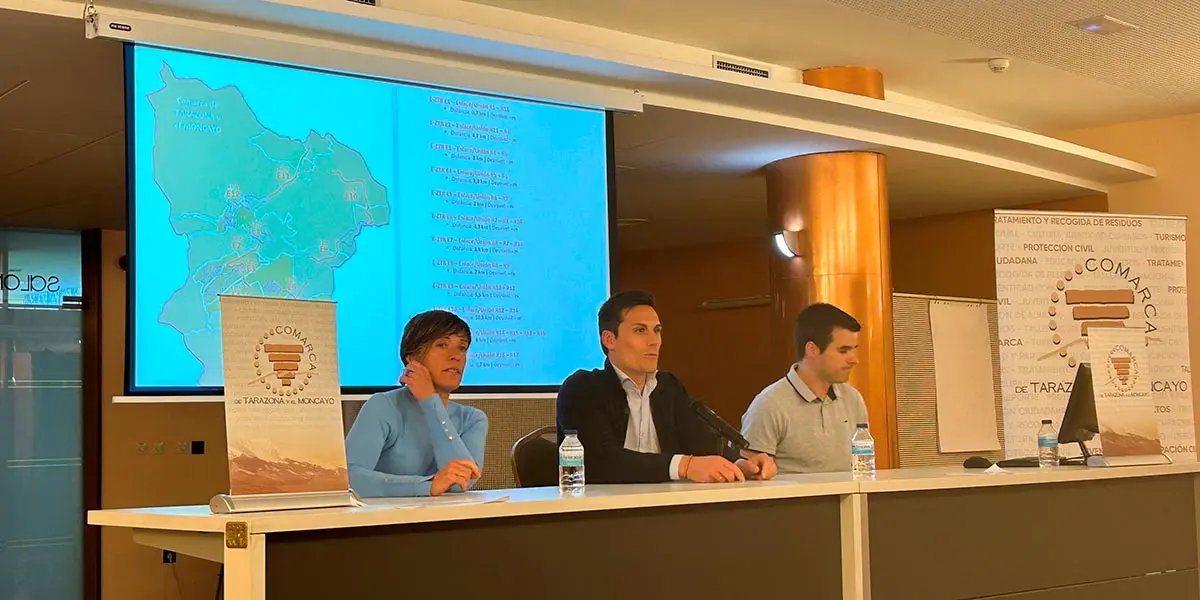 Yolanda Magall&oacute;n, Pabo Escribano y Robero Lape&ntilde;a en la presentaci&oacute;n de la web de la Zona Trail Moncayo