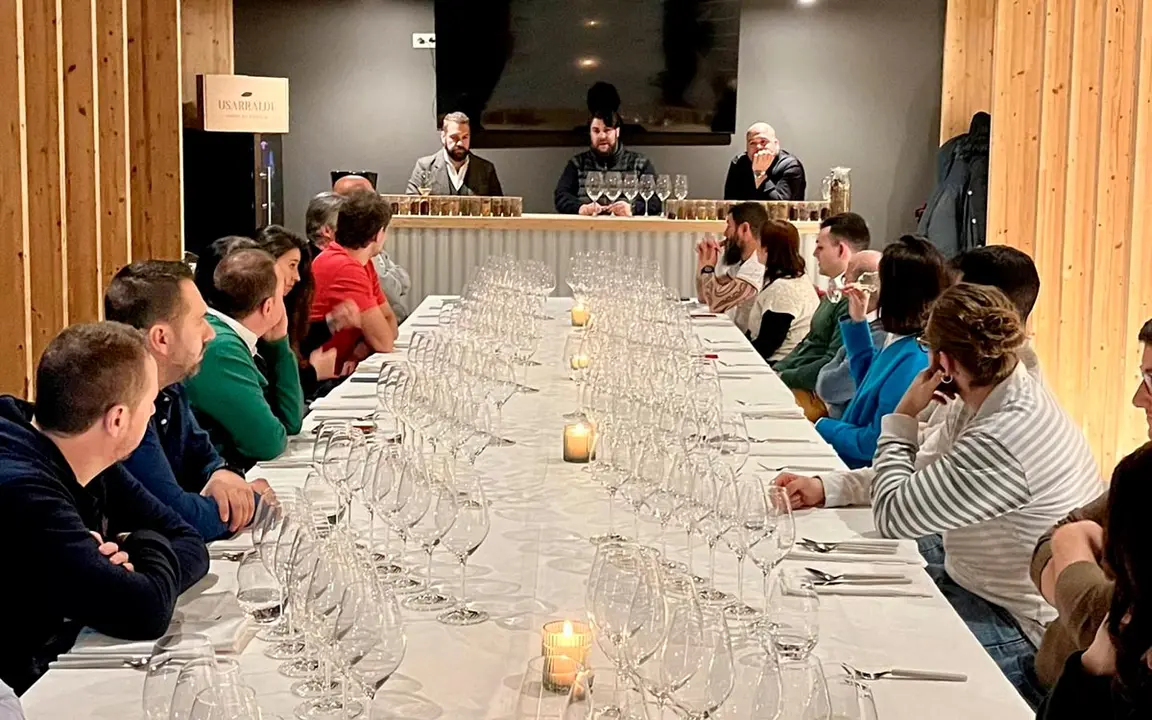 Petit Comite Alfaro Chapeau Wines Rioja Oriental