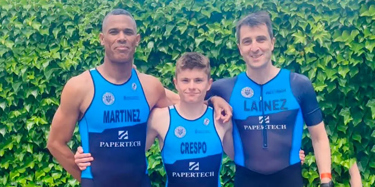 Nathaneal Martinez, Alejandro Crespo y Eduardo Lainez, integrantes del equipo de la SDR Arenas, compitieron en el triatl&oacute;n Half de Pamplona
