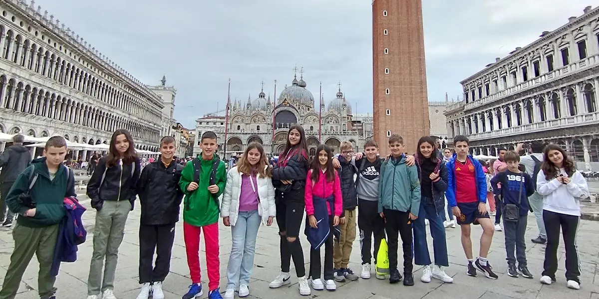 El alumnado del CPEIP San Babil de Ablitas en una de las excursiones