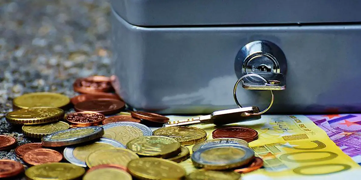 El ahorro de los espa&ntilde;oles se mantiene en picada