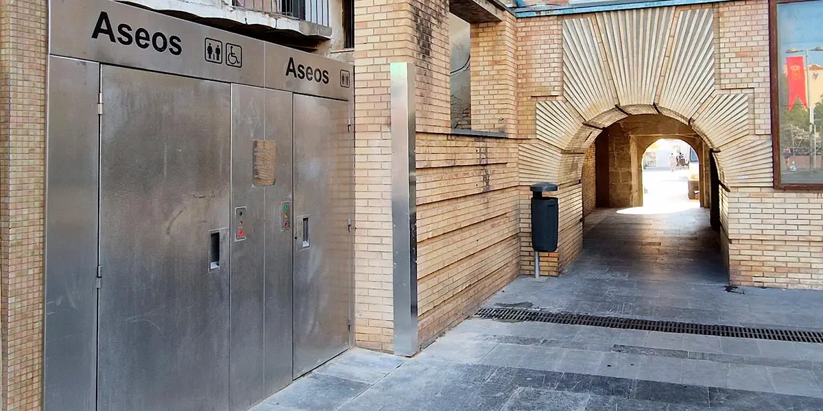 Aseos paseo Queiles apertura