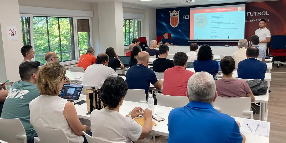 Reuni&oacute;n clubes f&uacute;tbol femenino 2023 1