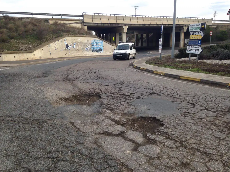 5-Tudela-Rotonda-del-pol&iacute;gono-en-la-Variante-1185.jpg