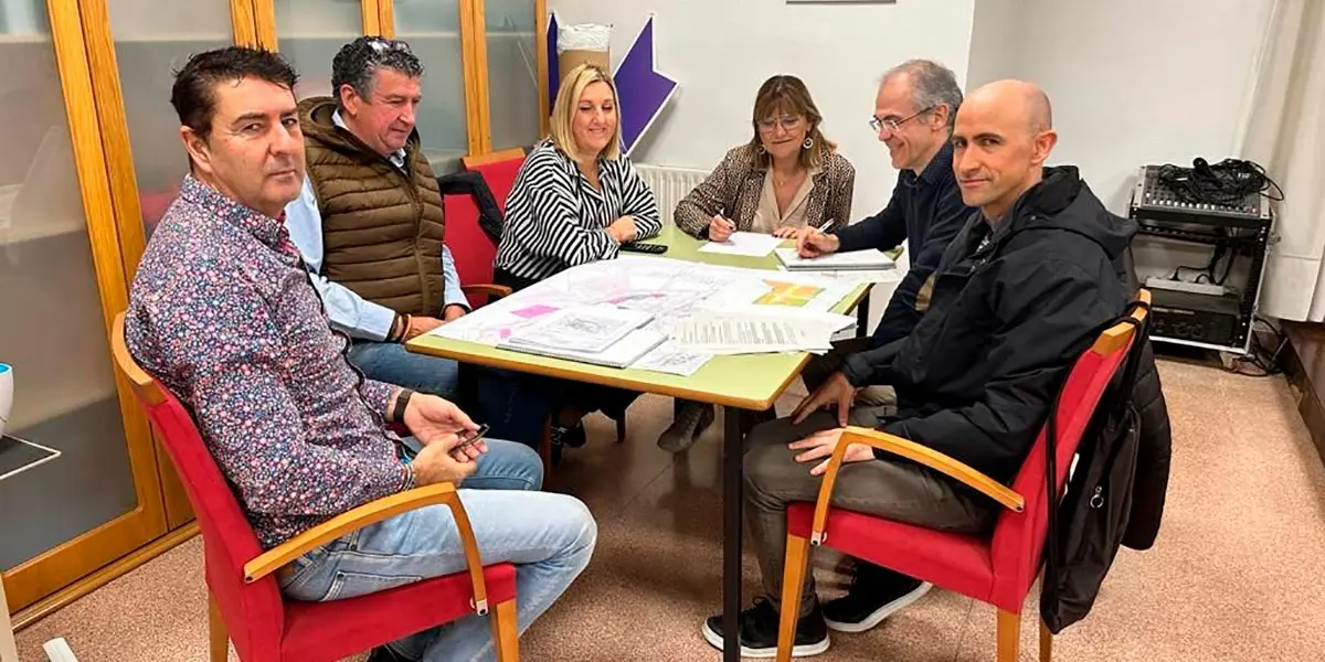Reuni&oacute;n mantenida entre Ayuntamiento de Cadreita y Nasuvinsa