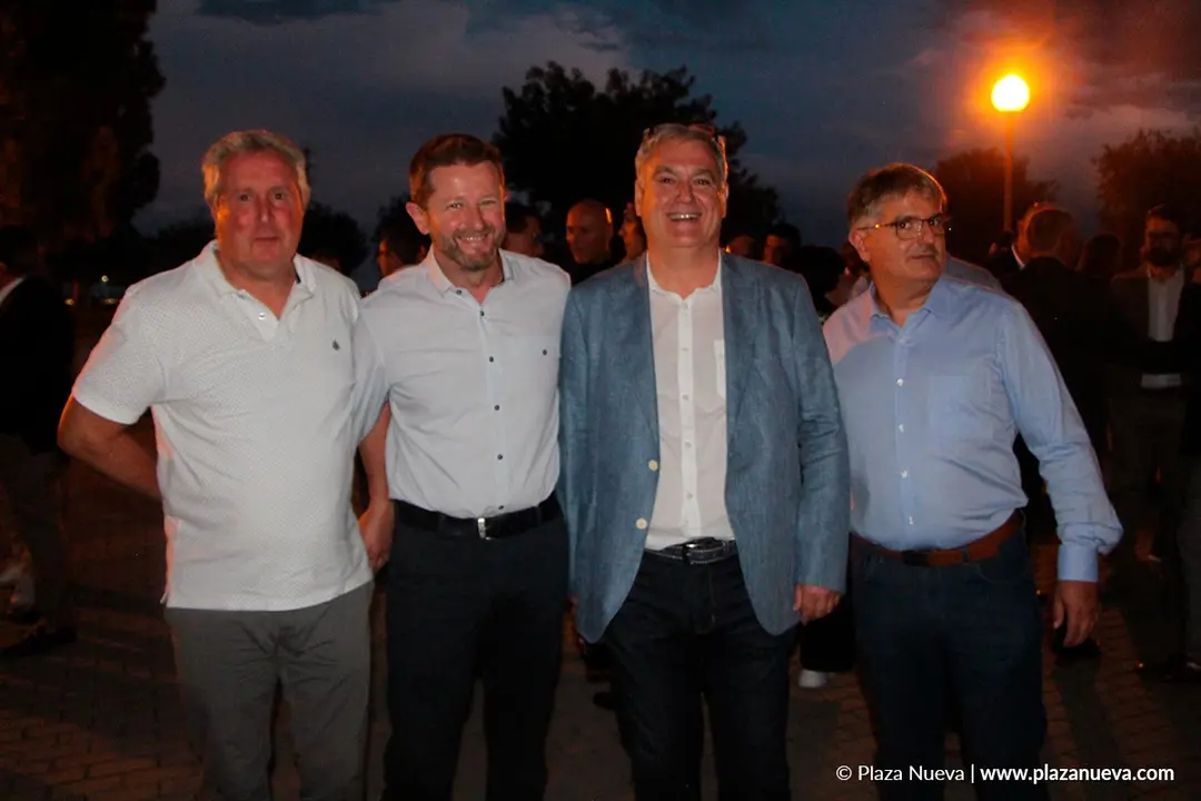 Jos&eacute; Luis Alfaro (Maquinaria y Servicios ECA), Hugo Carasa (Maquinaria y Servicios ECA), Enrique Lainez (MECTU) y Gabriel Mar&iacute;n (MECTU)