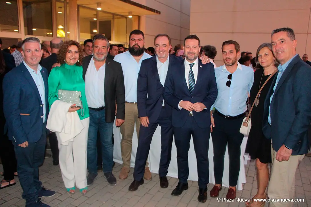 Fernando Ferrer, Yolando Ib&aacute;&ntilde;ez, Jos&eacute; Mar&iacute;a Agramonte, Daniel Franc&eacute;s, Javier Esparza, Alejandro Toquero, Zeus P&eacute;rez, Conchi Ausejo y Jos&eacute; Luis Sanz