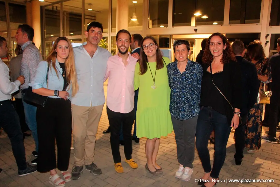 Alejandra Oliver, Ignacio P&eacute;rez, Ernesto Oliver, Laura Oliver, Amaya Portoles y Sof&iacute;a Oliver (Grupo Enhol)
