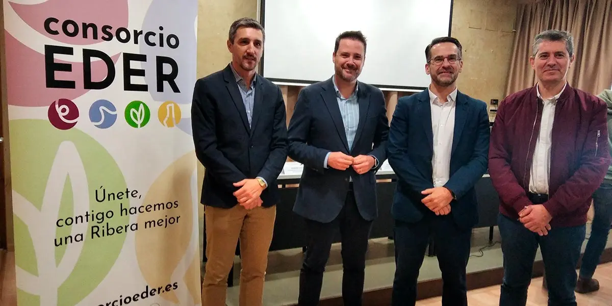 CaixaBank ofrecer&aacute; a los cuatro proyectos seleccionados la oportunidad de unirse a su incubadora rural en l&iacute;nea, en colaboraci&oacute;n con Rural Talent