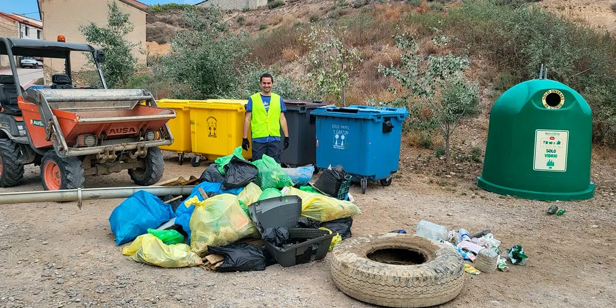 Un operario de la Mancomunidad de RSU Ribera Alta de Navarra
