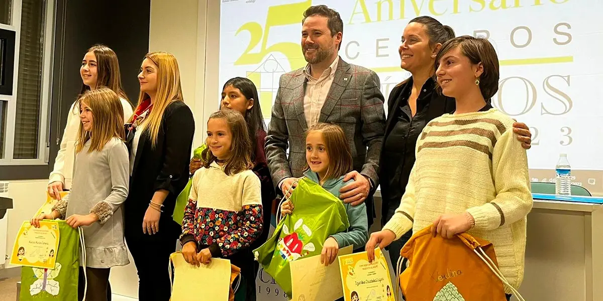 En el acto, amenizado por la Asociaci&oacute;n de M&uacute;sica y Canto Ribera Mancomunada, se entregaron los premios del Concurso de Dibujo de Mascotas del Molinar