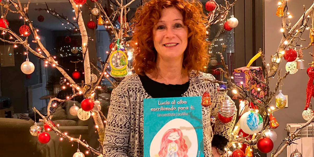 Inmaculada Blanco presenta Luc&iacute;a al Alba escribiendo para ti