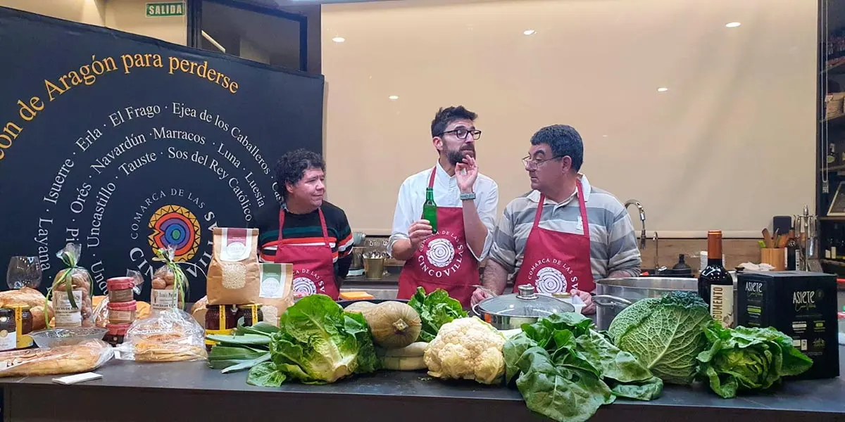 El cocinero Daniel Yranzo cocin&oacute; varias recetas dulces y saladas hechas con producto cincovill&eacute;s
