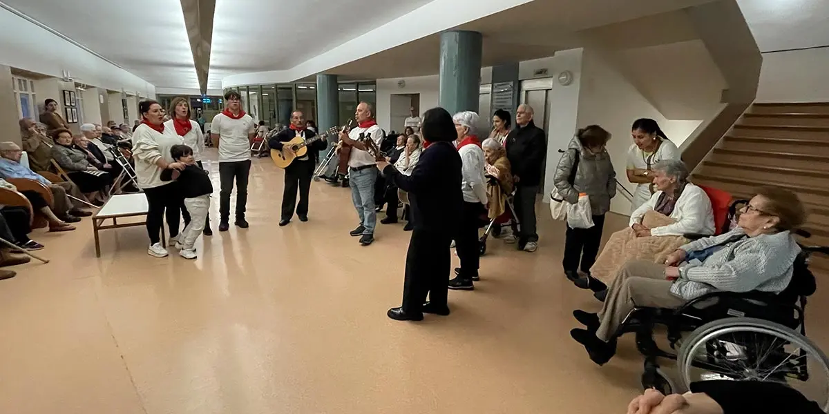 Jotas cirboneras en la Residencia Real Casa de Misericordia