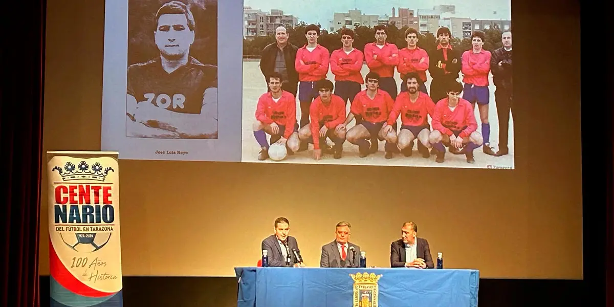 El turiasonense Santiago Albericio ha empleado 13 a&ntilde;os para trazar en un libro el centenario del deporte rey en la Ciudad del Queiles
