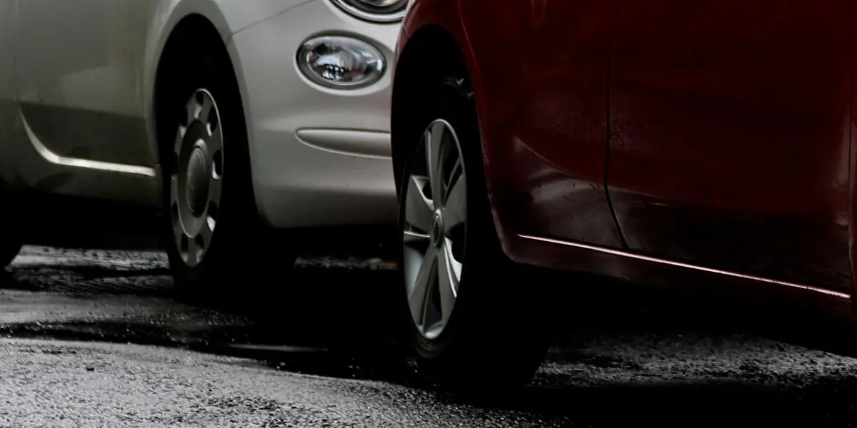 aparcamiento coches parking golpe ajustado