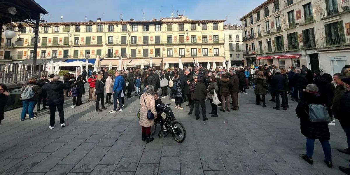 Funeral por los &aacute;rboles del muro en Tudela 5