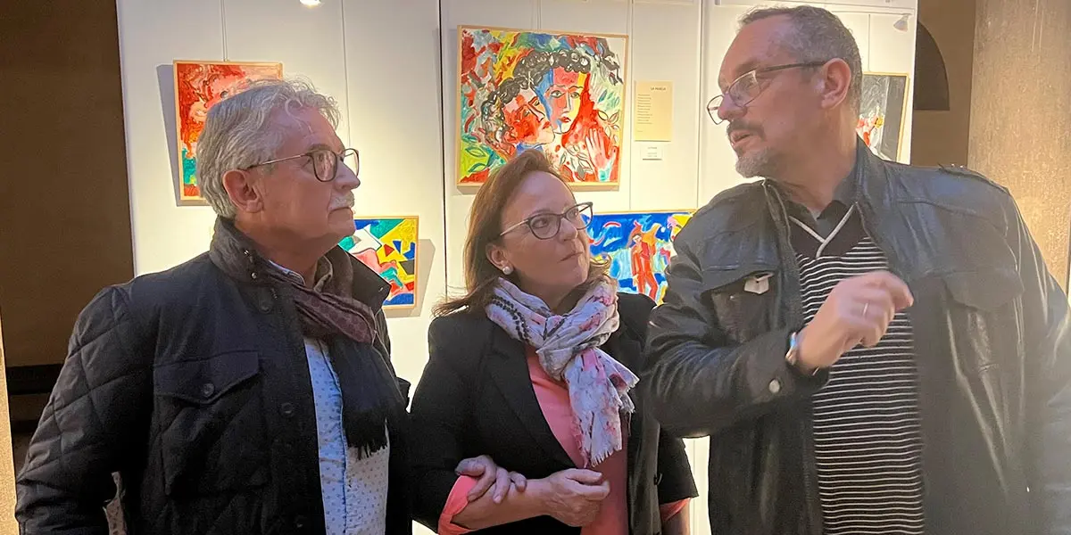 Fausto D&iacute;az, Ana Laura de Diego y el director de la UNED, Luis Fern&aacute;ndez