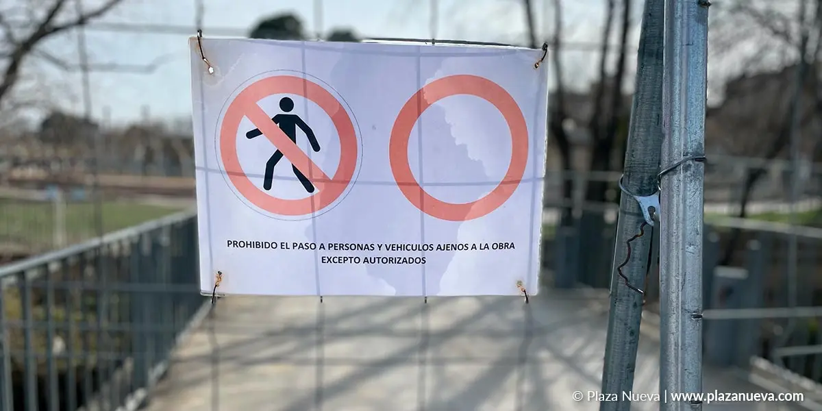 Paso cortado en el Paseo del Prado