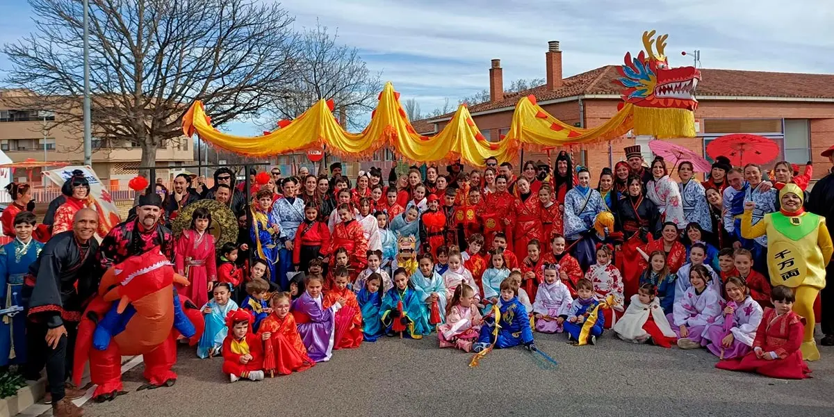 En la categor&iacute;a de mejor disfraz colectivo, el premio fue para &lsquo;A&ntilde;o Nuevo Chino 2024 Drag&oacute;n&rsquo;, presentado por Apyma Elvira Espa&ntilde;a