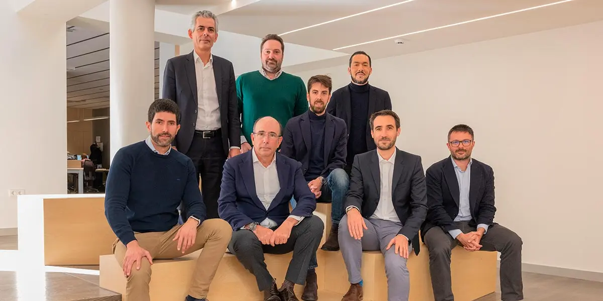 Grupo Enhol y Greenyellow sellan una alianza estrat&eacute;gica para la creaci&oacute;n de la mayor plataforma de inversi&oacute;n de generaci&oacute;n distribuida