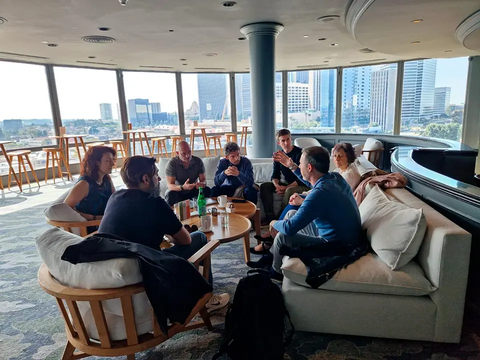 Un momento de la reuni&oacute;n para el desarrollo de la IA navarra