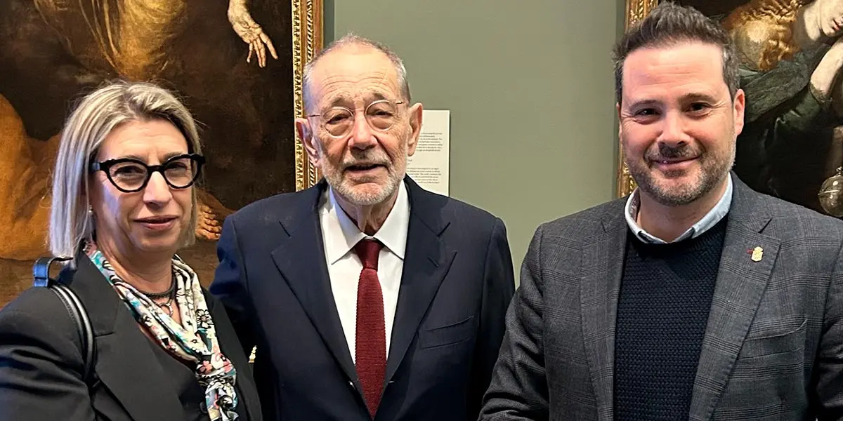 La concejal de Cultura Ic&iacute;ar Les, el Presidente del Patronato del Museo del Prado, Javier Solana, y el alcalde de Tudela Alejandro Toquero