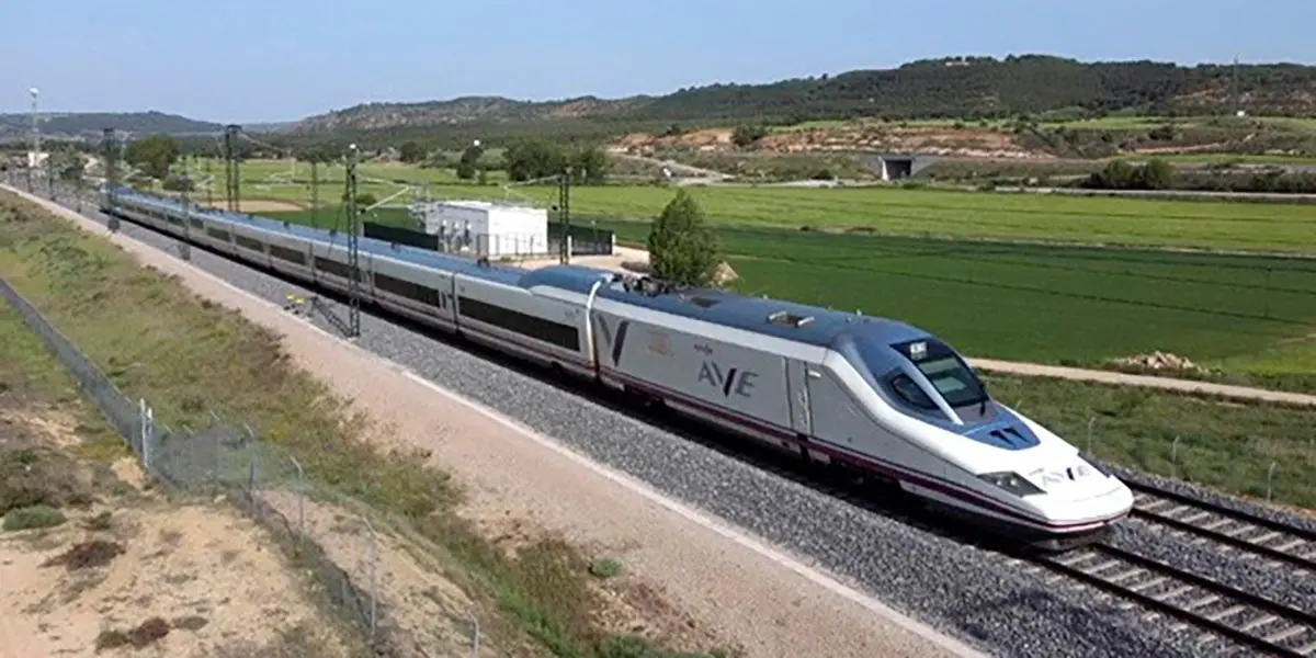 Imagen de un tren AVE