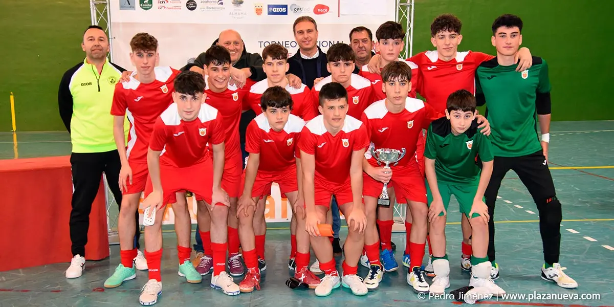 Equipo de la Selecci&oacute;n Navarra Sub16 subcampe&oacute;n en categoria cadete