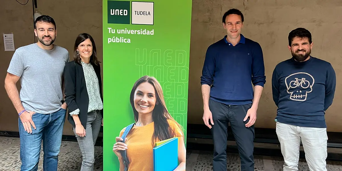 Aitor S&aacute;nchez (dietista nutricionista), Ana Campillo (gerente del &Aacute;rea de Salud de Tudela), Jos&eacute; Manuel Ortega (subdirector de la UNED de Tudela) y Abel del Rey (Recicleta Ribera)