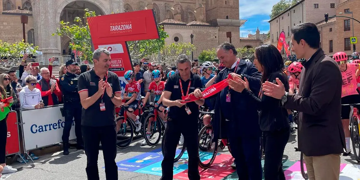 Tarazona se visti&oacute; de gala para recibir a las protagonistas de La Vuelta Espa&ntilde;a Femenina