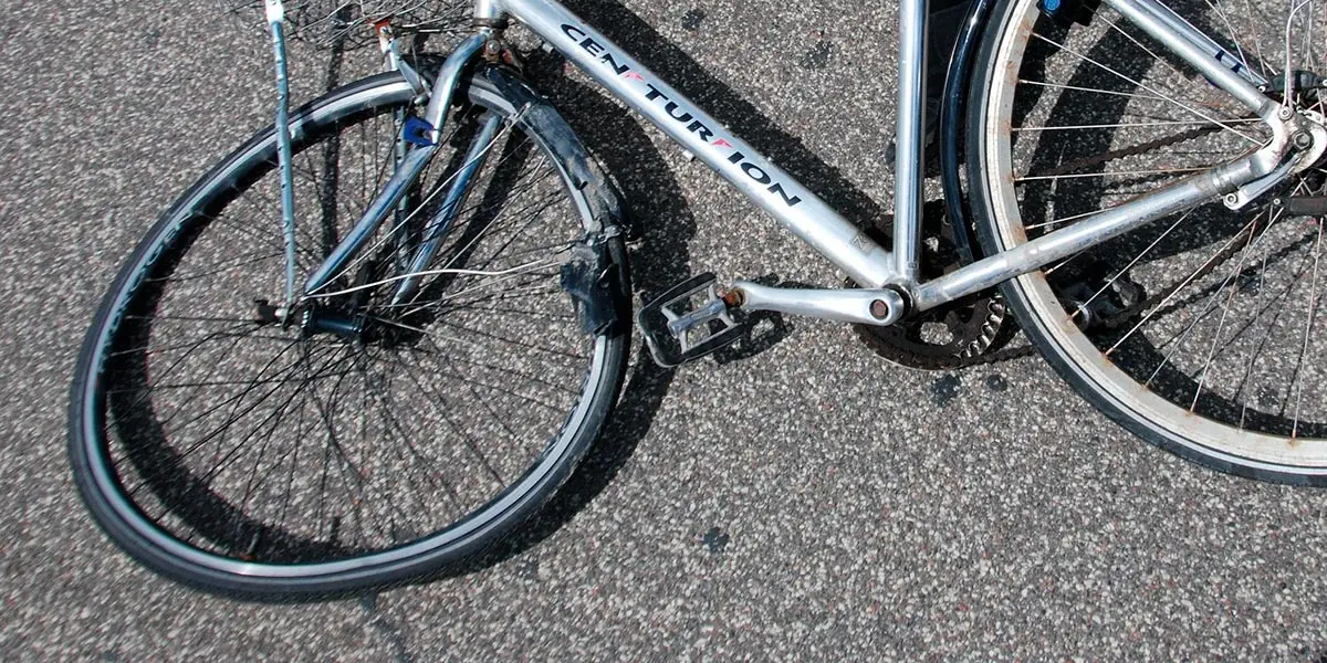 bicicleta accidente ca&iacute;da