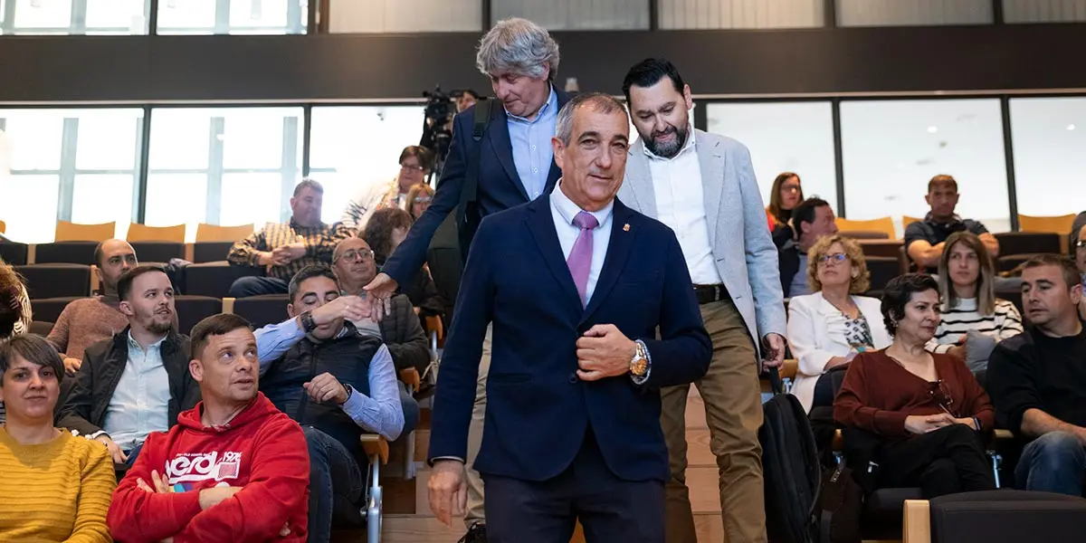 El consejero Chivite, Jes&uacute;s Mari Rodr&iacute;guez y Fernando Mendoza