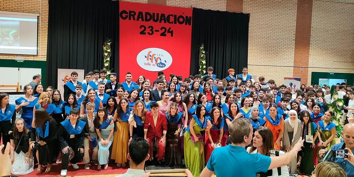 Desde el IES Valle del Ebro se felicita a los bachilleres y se les anima a seguir adelante en su camino
