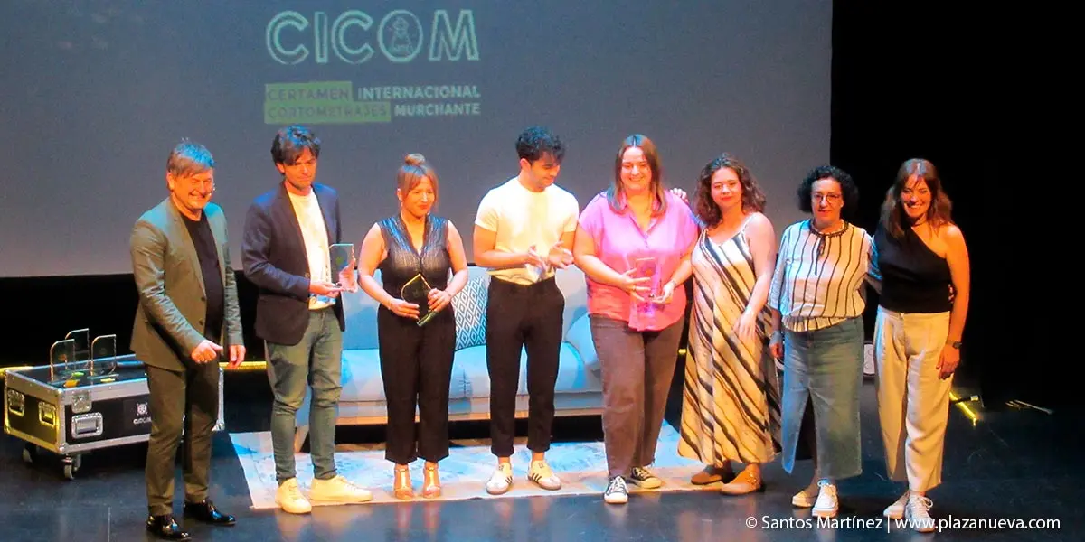 En la entrega de premios estuvieron presentes los directores Gerald B Fillmore y Luc&iacute;a Aparici