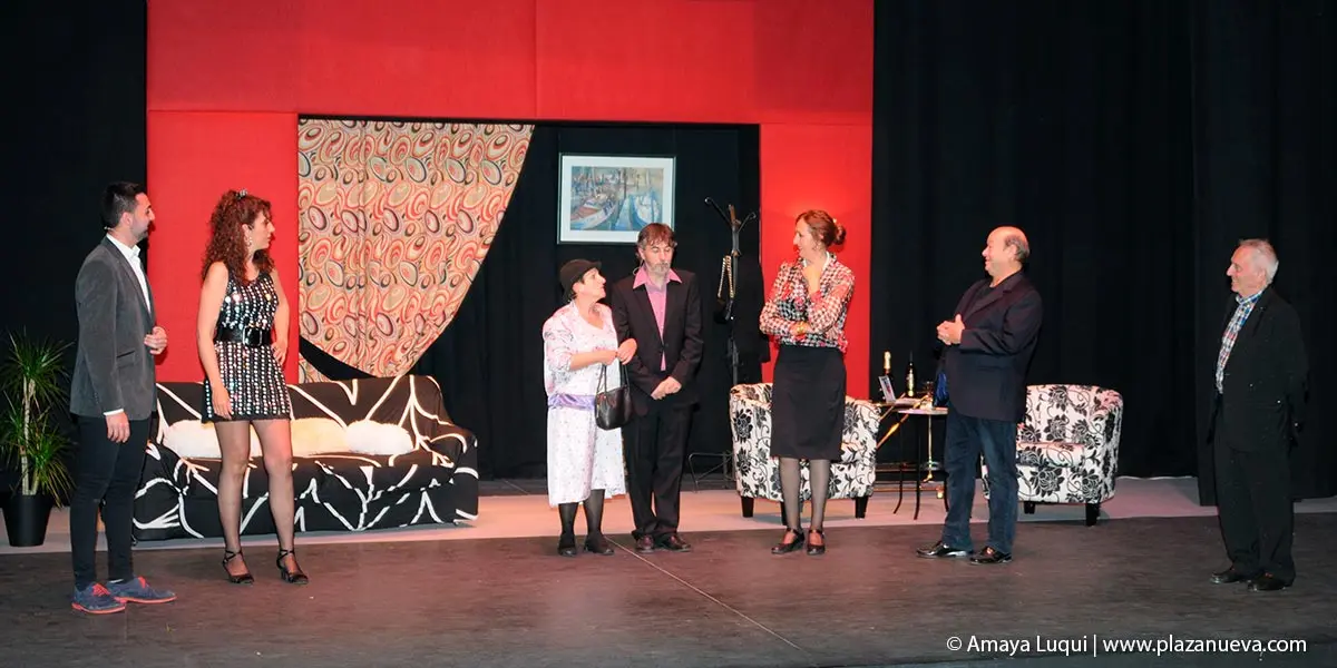 Teatro 'Vaya par de gemelas' en Caparroso 9