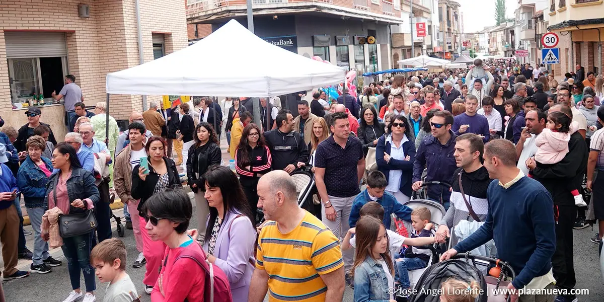Asistentes a la celebraci&oacute;n del D&iacute;a de la Cereza