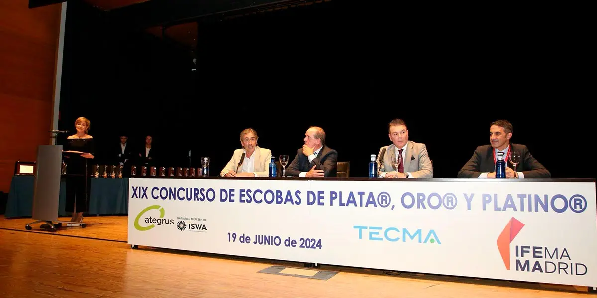 Numerosos Ayuntamientos y entidades tanto p&uacute;blicas como privadas vieron reconocida su labor a favor el medioambiente con los Premios Escobas